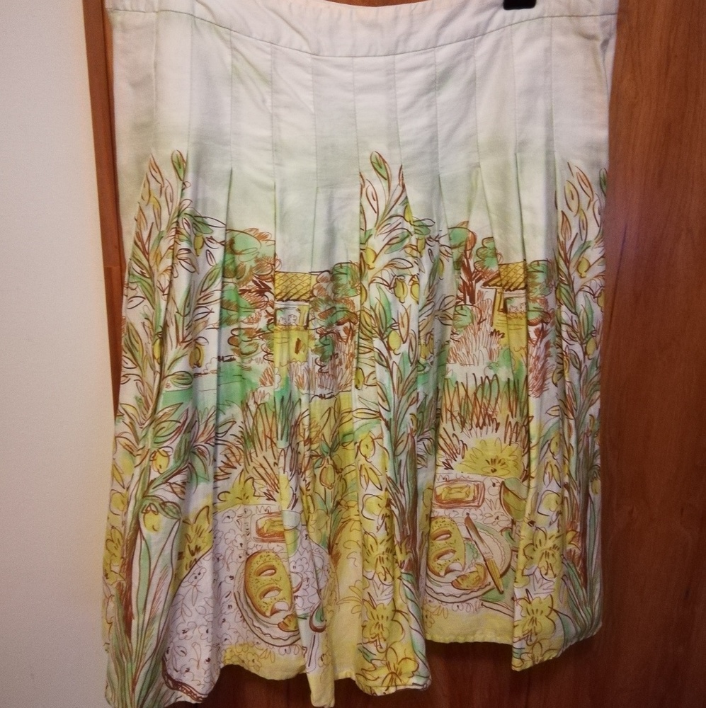 Skirt - Picture 2 of 5